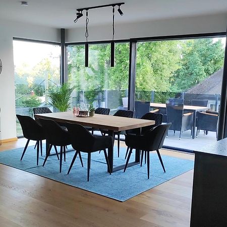 Luxurioeses Penthouse Mit Blick Auf Die Uno-City Und Dem Kaiserwasser. 3Schlafzimmer, 2 Baeder, Privat Lift Ins Apartment Wien Exterior foto