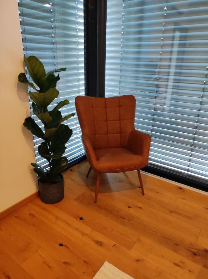 Luxurioeses Penthouse Mit Blick Auf Die Uno-City Und Dem Kaiserwasser. 3Schlafzimmer, 2 Baeder, Privat Lift Ins Apartment Wien Exterior foto