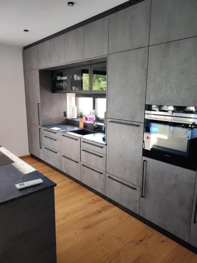Luxurioeses Penthouse Mit Blick Auf Die Uno-City Und Dem Kaiserwasser. 3Schlafzimmer, 2 Baeder, Privat Lift Ins Apartment Wien Exterior foto